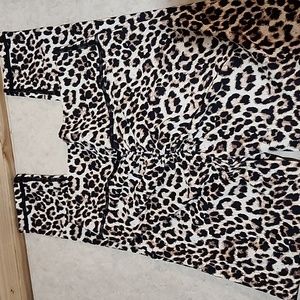 ZYIA Scrunch Butt leopard leggings size 4